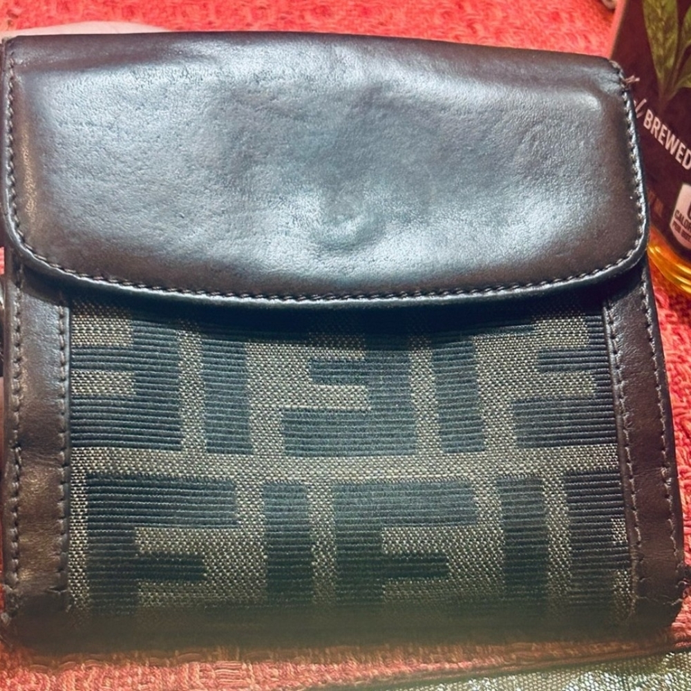 Vintage Fendi Black Wallet Sleek Design
